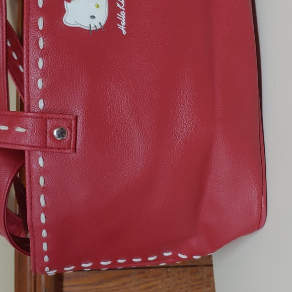 Sanrio Hello Kitty Vintage Leather Shoulder Bag - Picture 3 of 17